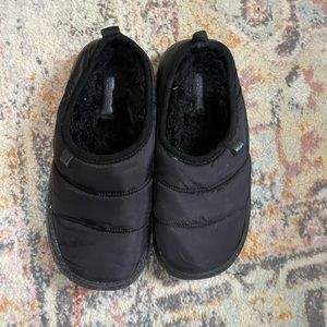 Steve Madden Cool Planet Birdy Puffer Slippers